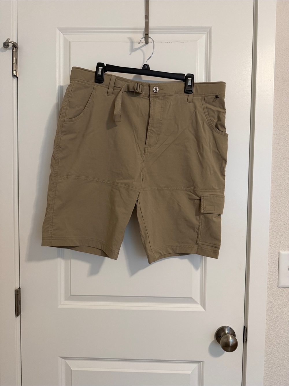 Gerry Weber Men's Cargo Shorts in Olive-Tan - Picture 1 of 4